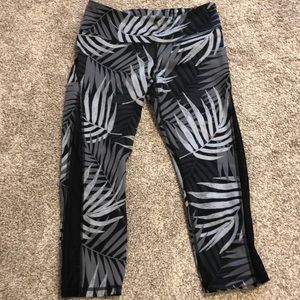 Old Navy cropped leggings